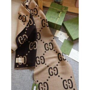 Gucci wool scarf, new, as shown